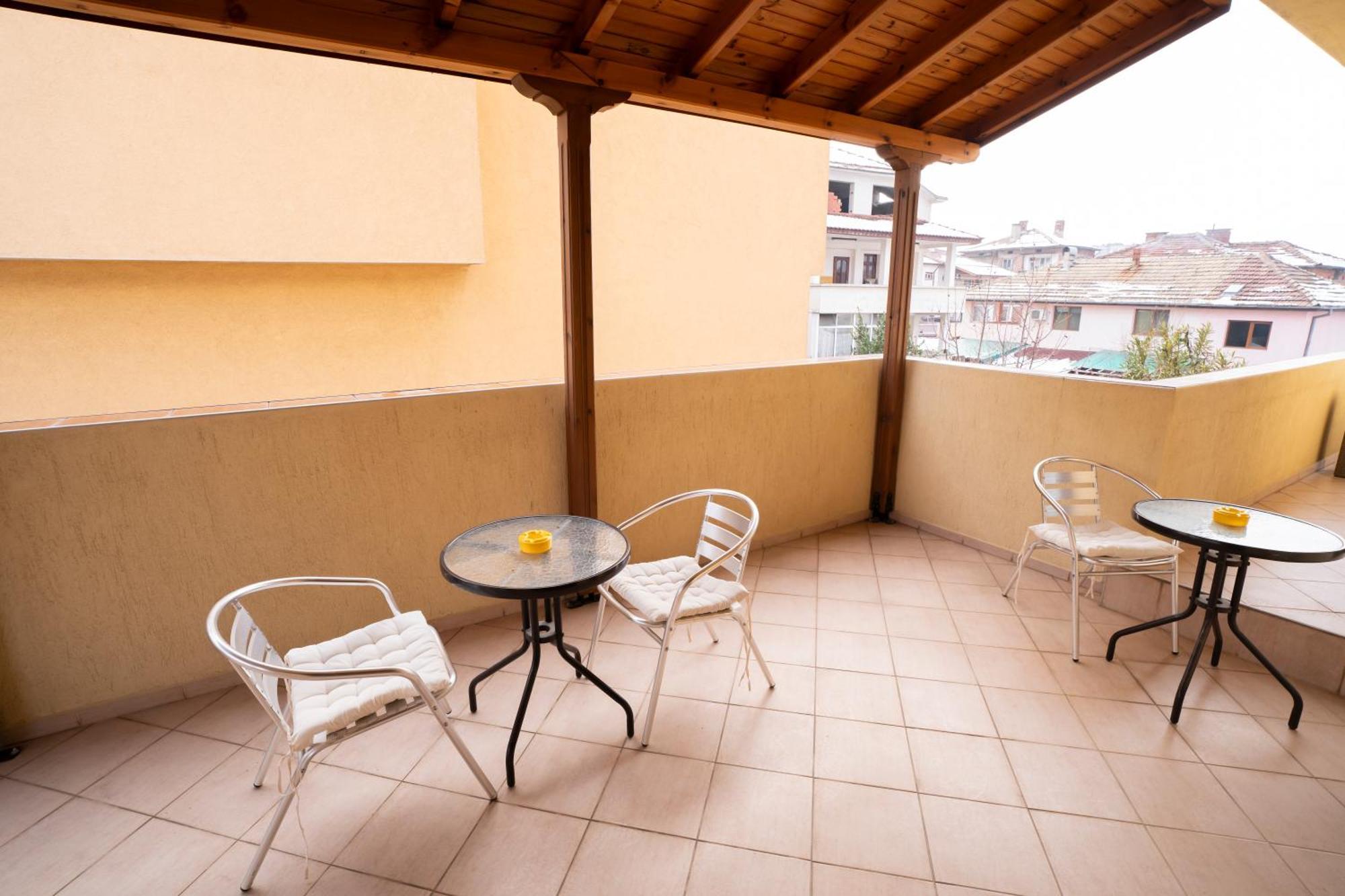 פטריך Guest House Traikovi מראה חיצוני תמונה