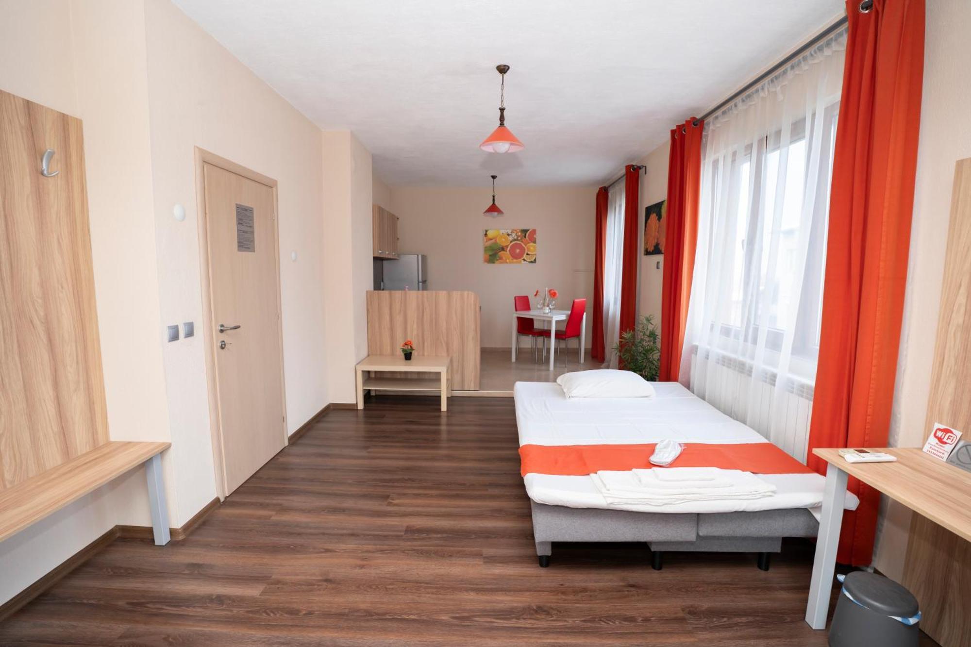 פטריך Guest House Traikovi מראה חיצוני תמונה