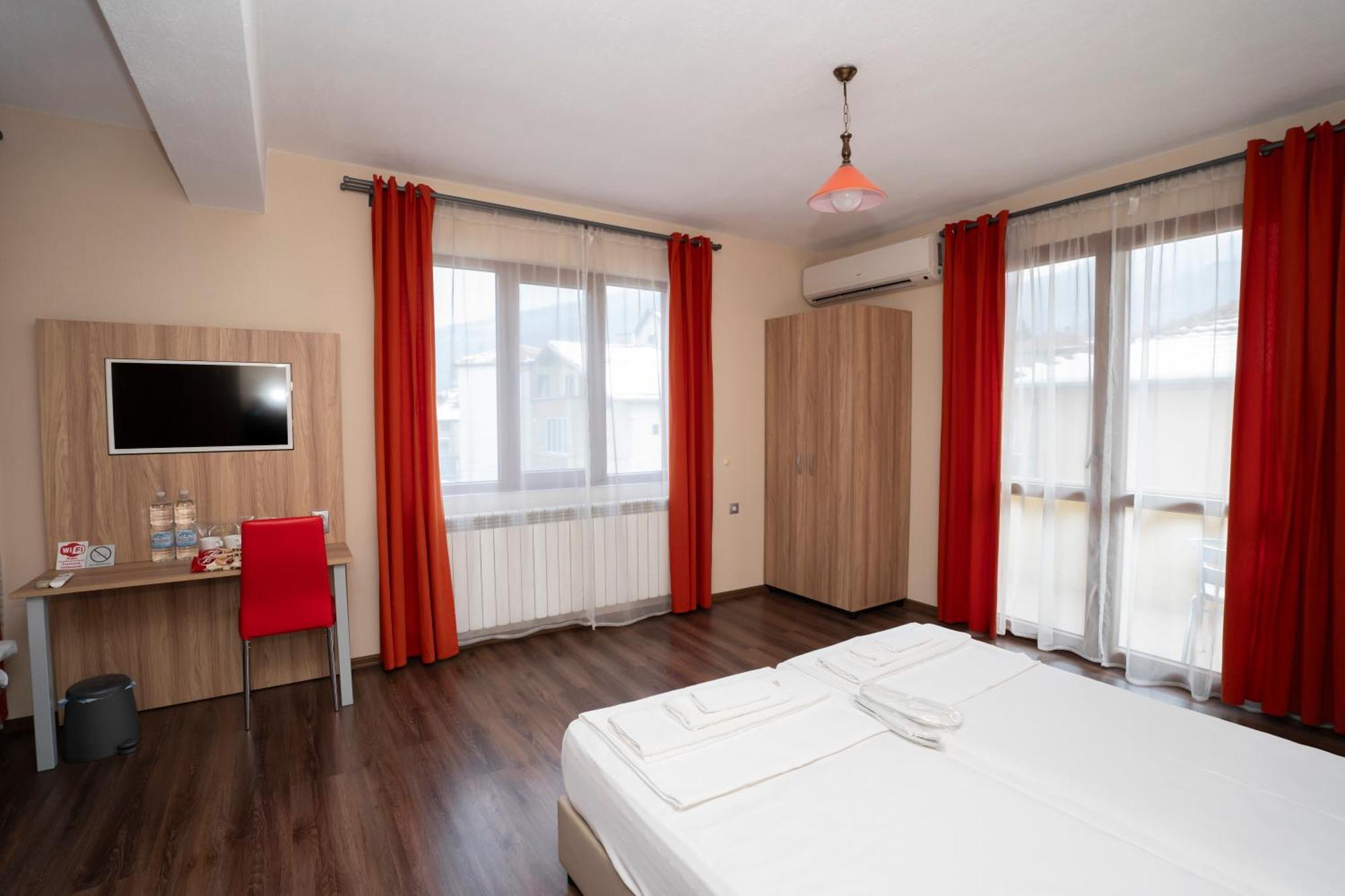 פטריך Guest House Traikovi מראה חיצוני תמונה