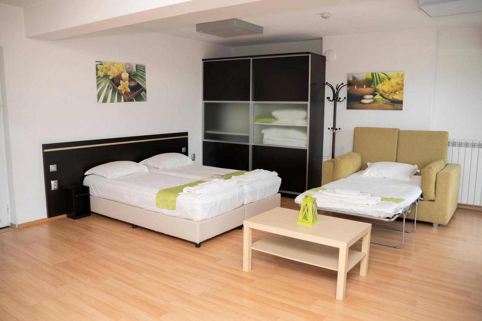 פטריך Guest House Traikovi מראה חיצוני תמונה